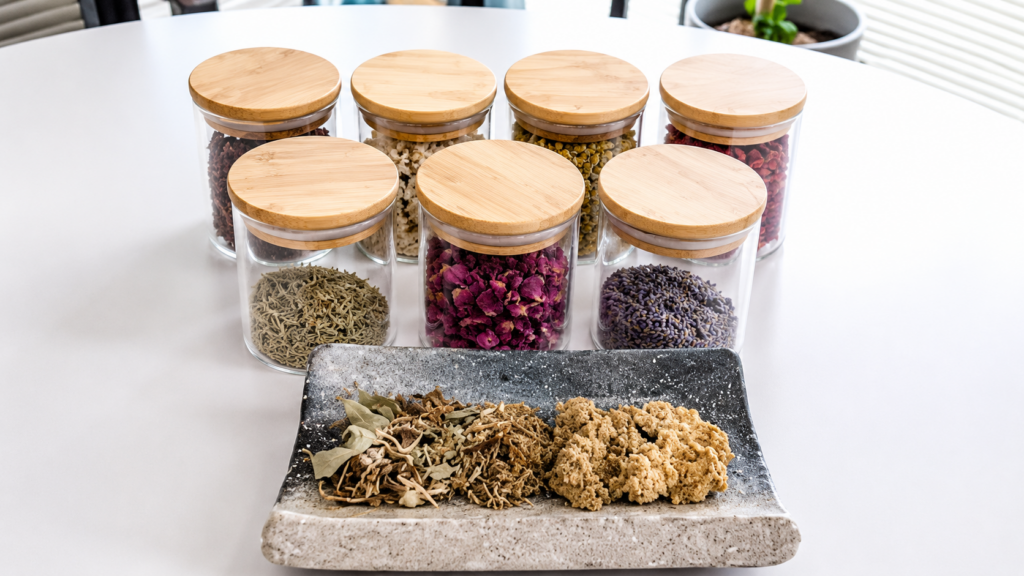 都島のパーソナルsalon Sで提供される国産よもぎの酵素HERBよもぎ蒸し