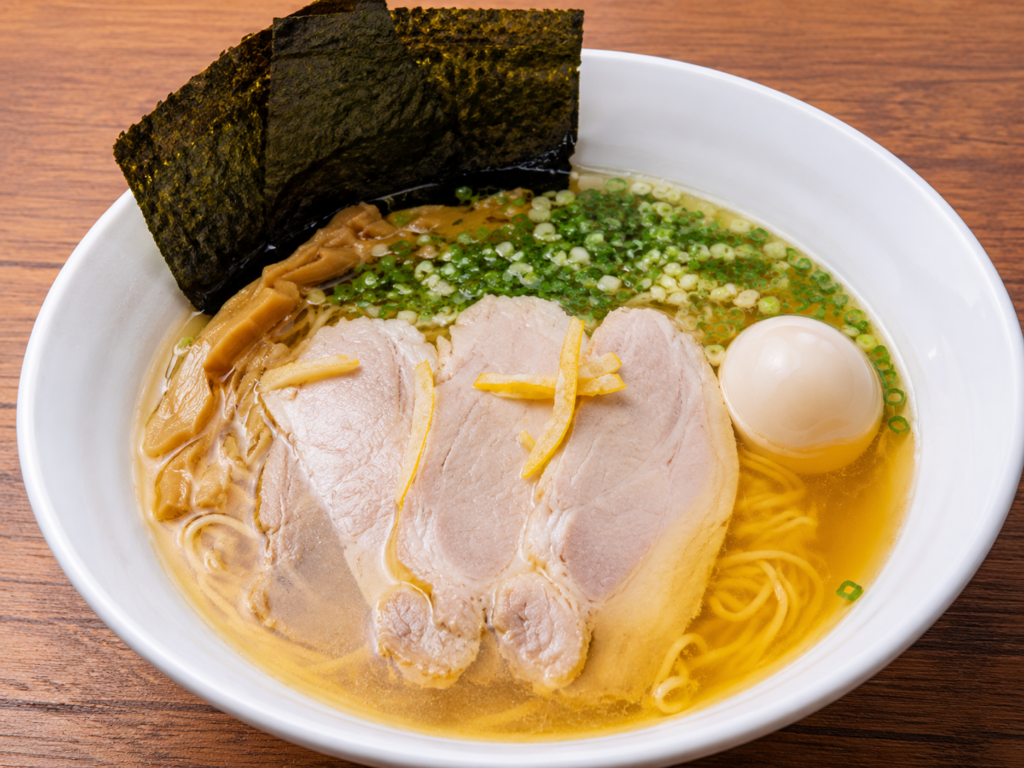 道の駅したらの清嶺食堂で味わえるご飯とみそ汁付きの定食メニュー