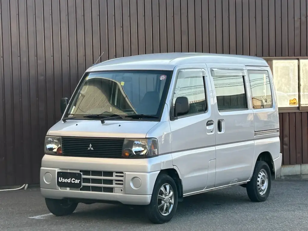 Kスマイル福岡店に並ぶ軽自動車の在庫車両と中古車販売店の様子
