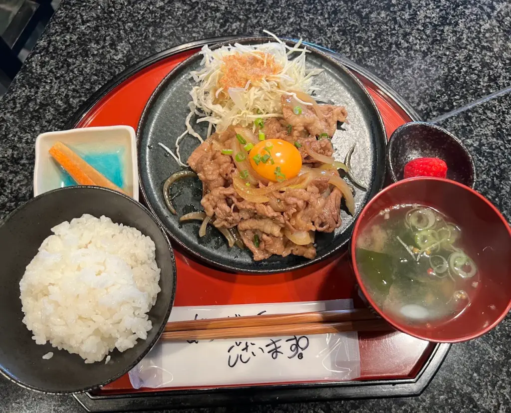 和食居酒屋 円(えん) 世田谷で提供される旬の海鮮料理と和食の一皿