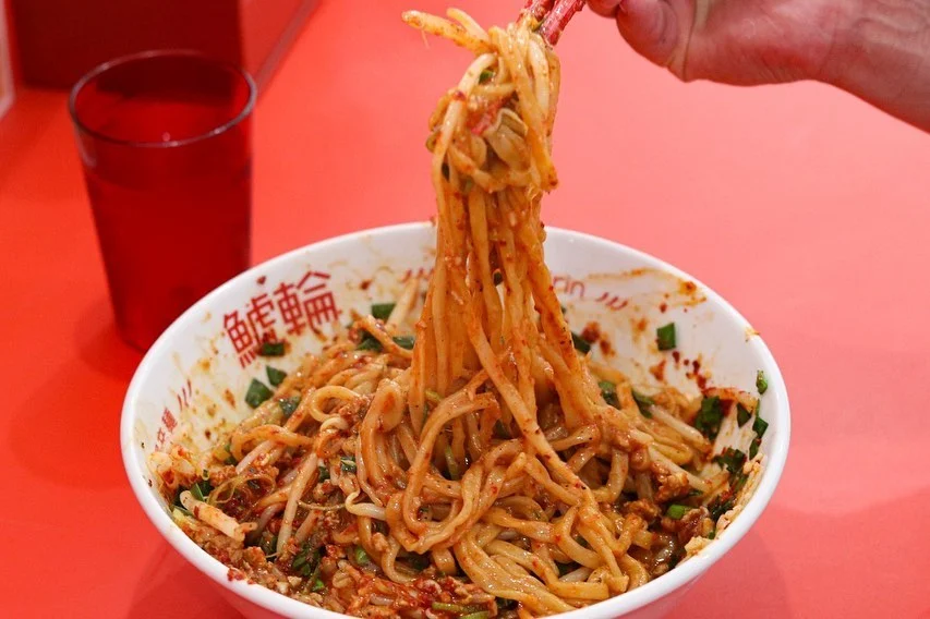 栄・矢場町の名古屋辛麺 鯱輪で楽しめる旨辛まぜそば
