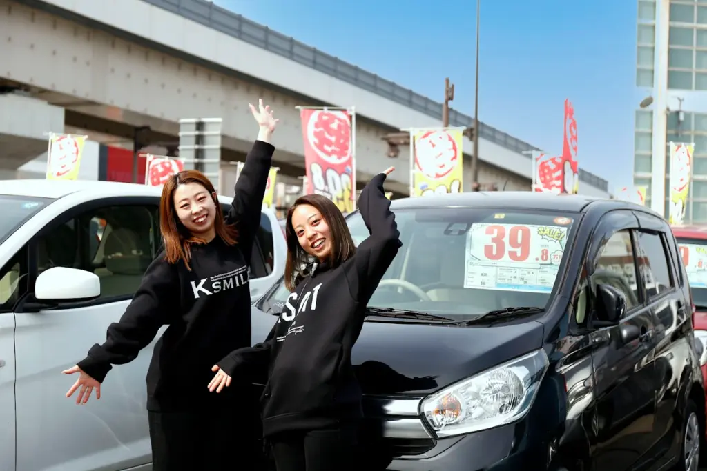 軽スマイルの軽自動車専門店としての店舗外観の写真