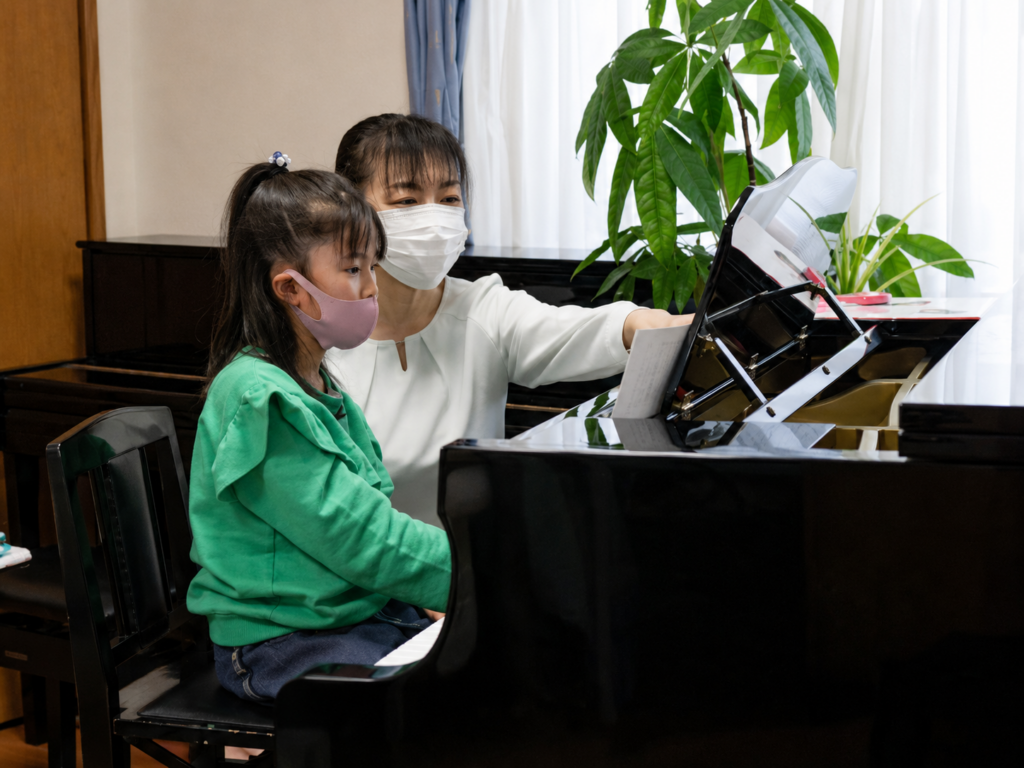 宇都宮市の音楽教室okanoで撮影されたピアノレッスン室の風景