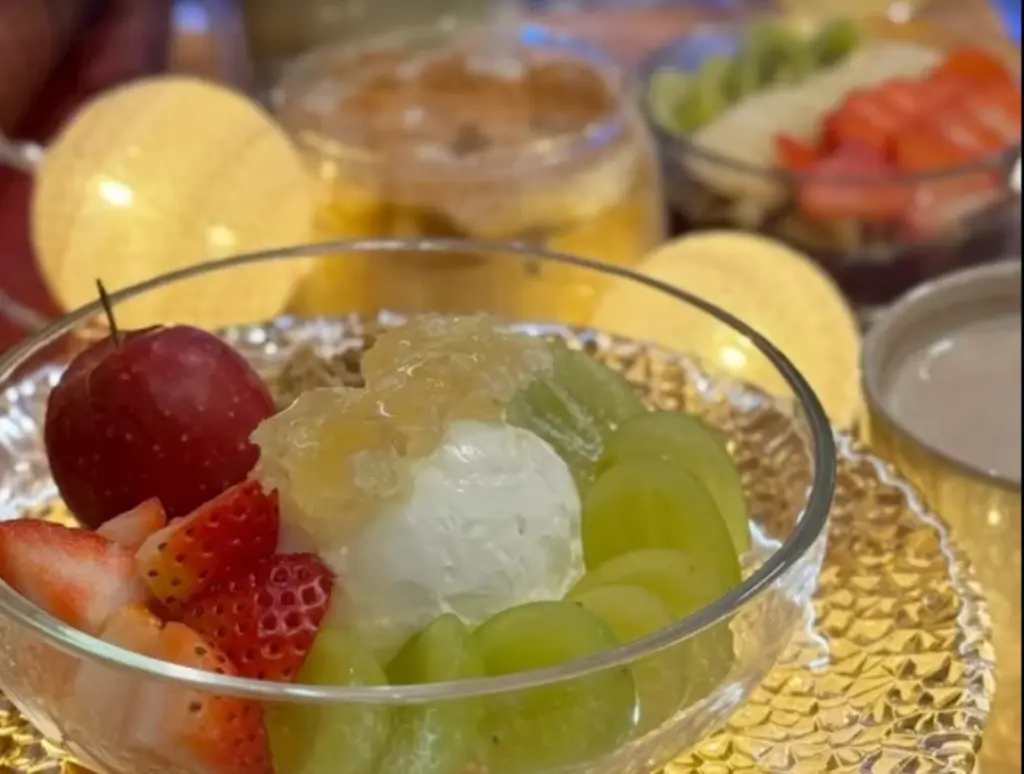 福岡市中央区舞鶴のSoyo Cafeを紹介するグリークヨーグルトのカフェスイーツ